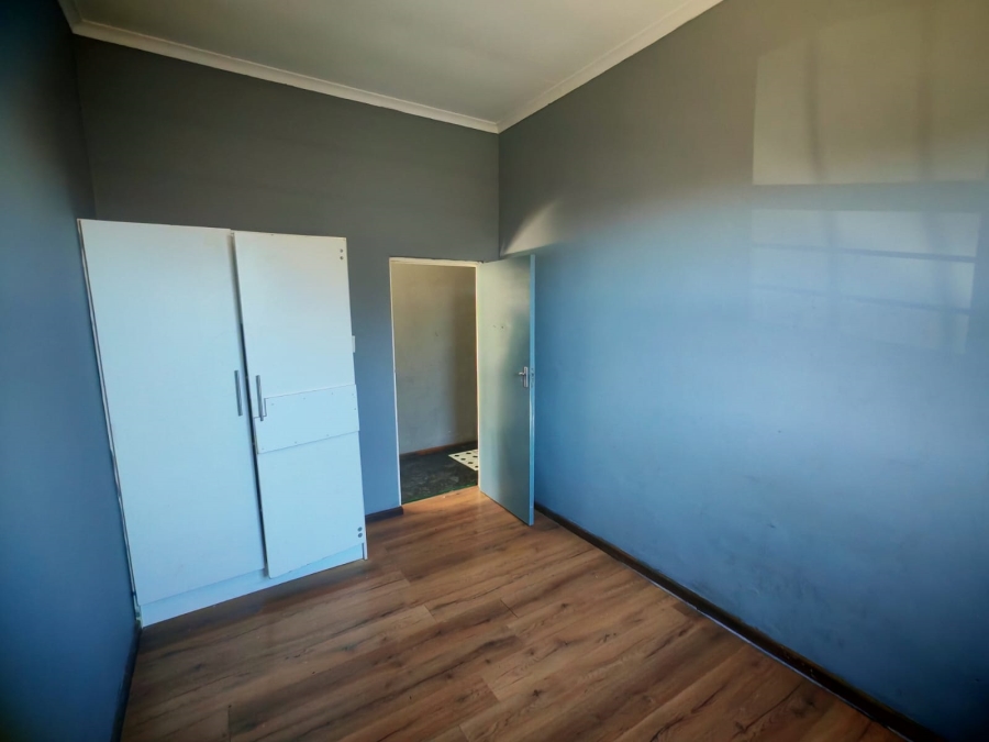 8 Bedroom Property for Sale in Sydenham Eastern Cape